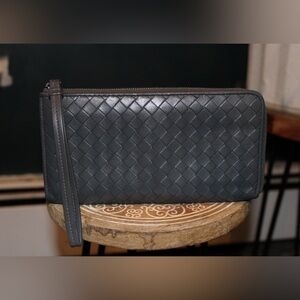Bottega Veneta Intrecciato woven leather zip-around wallet